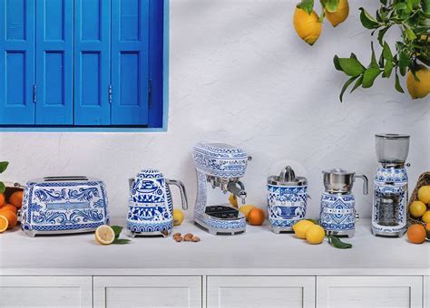 cafetera smeg dolce gabbana|dolce and gabbana blu mediterraneo.